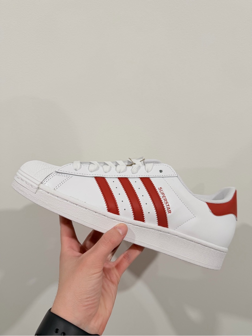 adidas Men’s superstar Size 11